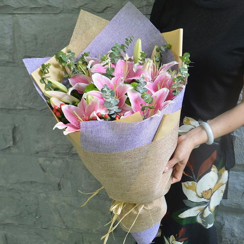 太原康乃馨香水百合花束鮮花速遞同城小店迎澤杏花嶺生日配送花店